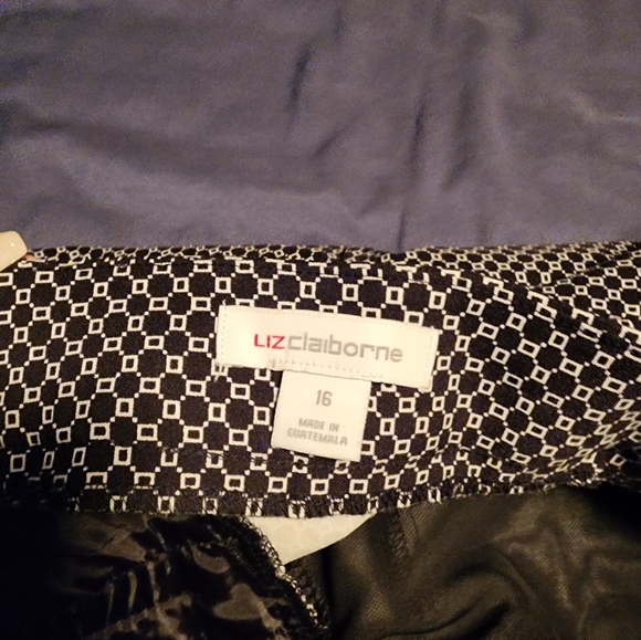 Liz Claiborne Navy slacks - Picture 4 of 4